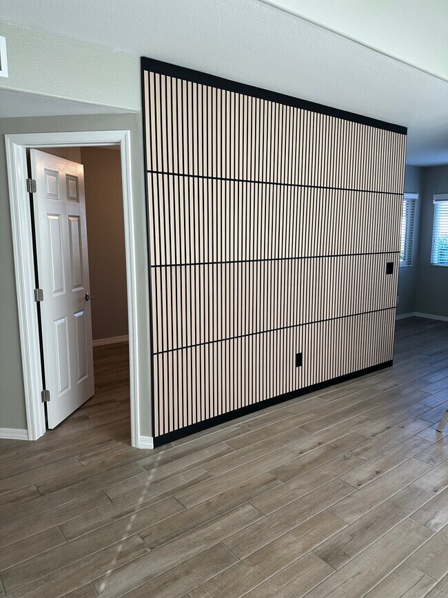 Building Photo - Anderson Springs