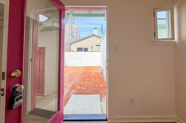 Building Photo - 117 Van Nuys Ave