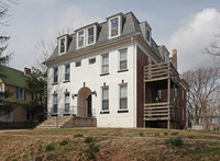 Building Photo - 704/706 Gladstone Avenue