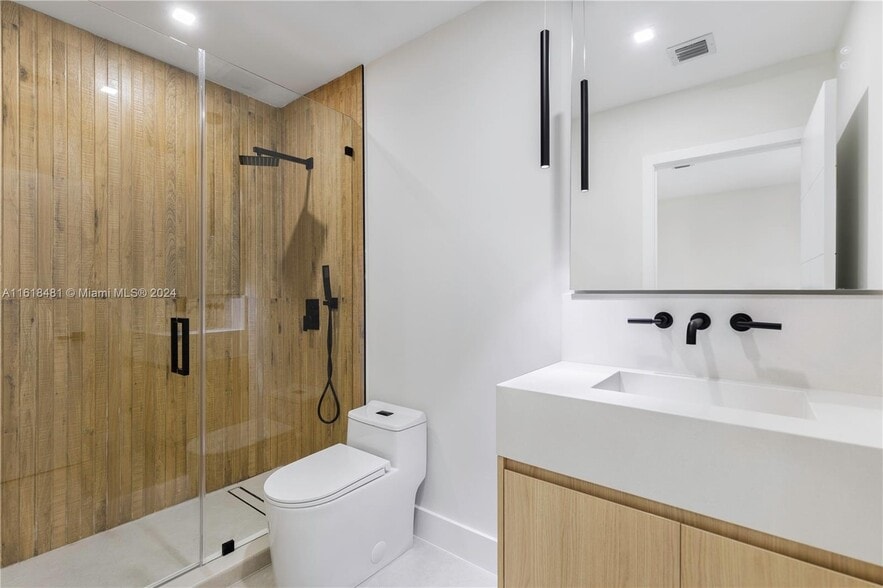 Building Photo - 8713 SW 214th St