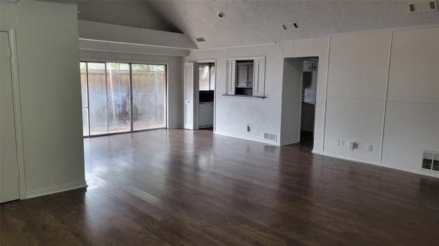 Building Photo - 3615 Hopetown Dr