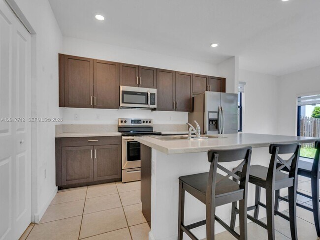 Building Photo - 25036 SW 107th Ave