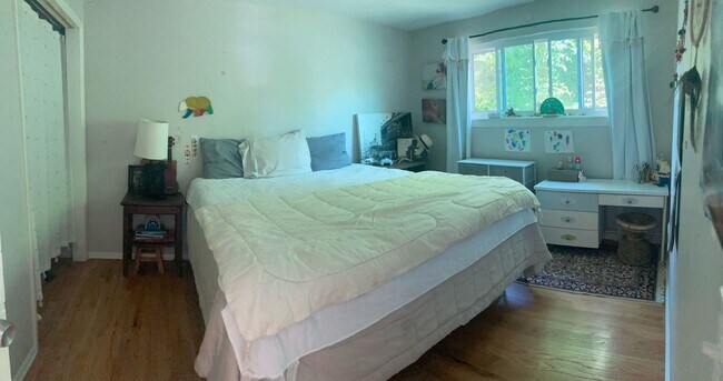 Building Photo - South Boulder 3B 2Ba Gem! Available August...