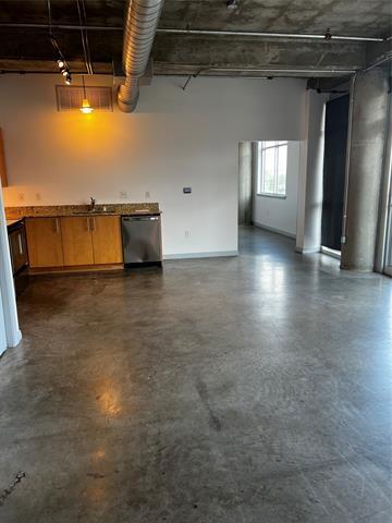 Building Photo - 1001 Belleview St