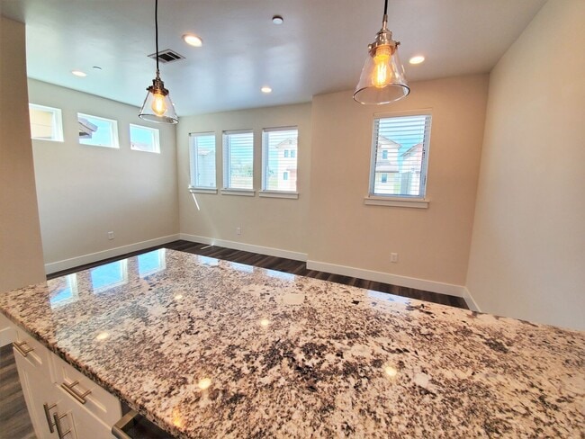 Building Photo - Contemporary Greenhaven Home with Private Backyard & Smart Features