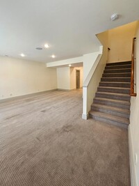 Building Photo - 875 S Lincoln Ave