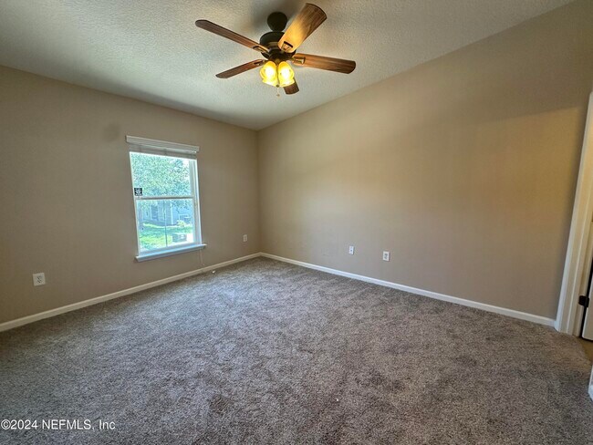 Building Photo - 7062 Snowy Canyon Dr