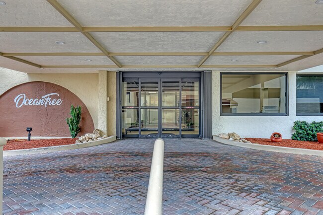 Building Photo - 3400 N Ocean Dr