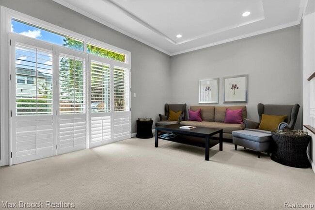 Building Photo - 1613 Brentwood Dr