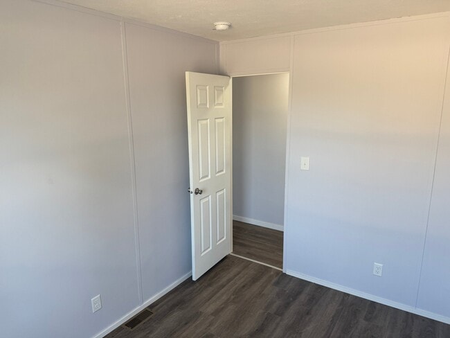 Building Photo - 526 Elkins Rd