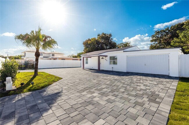 Building Photo - 10050 SW 171st St