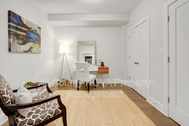 Building Photo - 3821 14th St NW