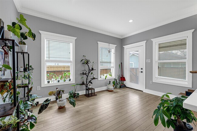 Building Photo - 3513 Omega St