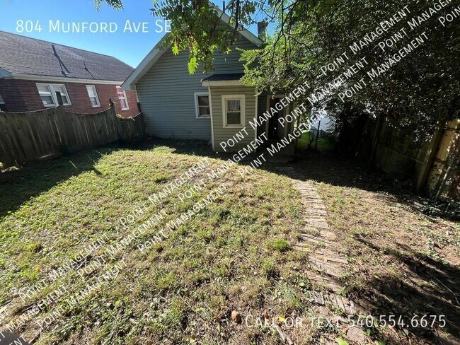 Building Photo - 804 Munford Ave SE