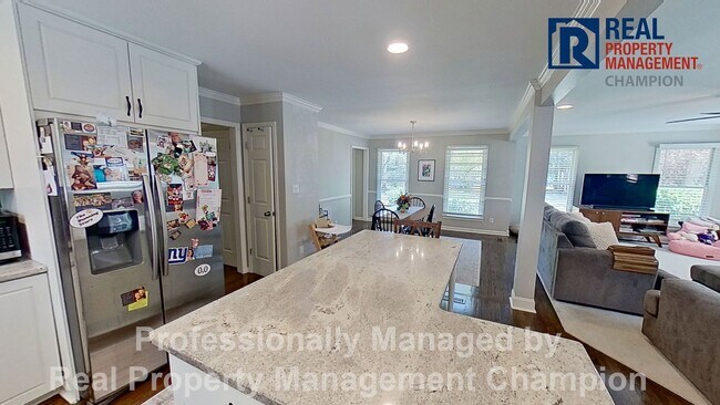 Building Photo - Immaculate 5 BD/3 BD Home w/Park Like Setting Near Cape Fear Country Club