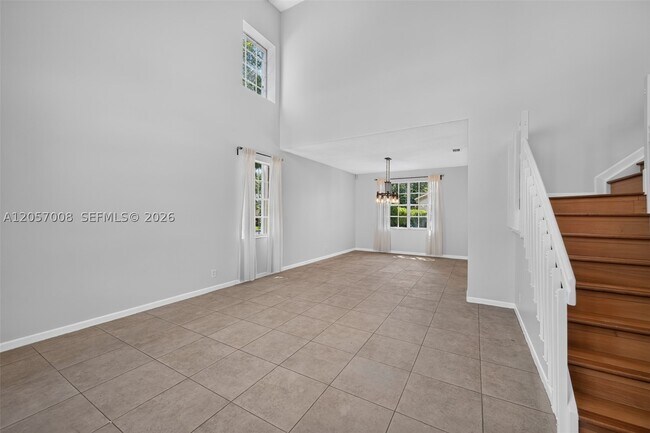 Building Photo - 498 Cambridge Ln
