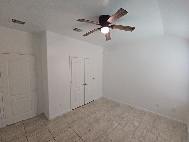 Building Photo - 1306 Squire Dr