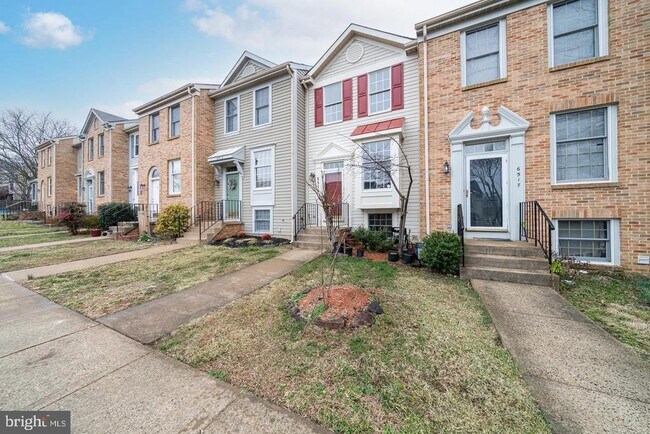 Building Photo - 6515 Skylemar Trail