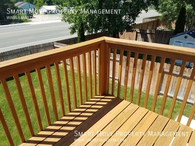 Building Photo - 11243 W Stallion Ln