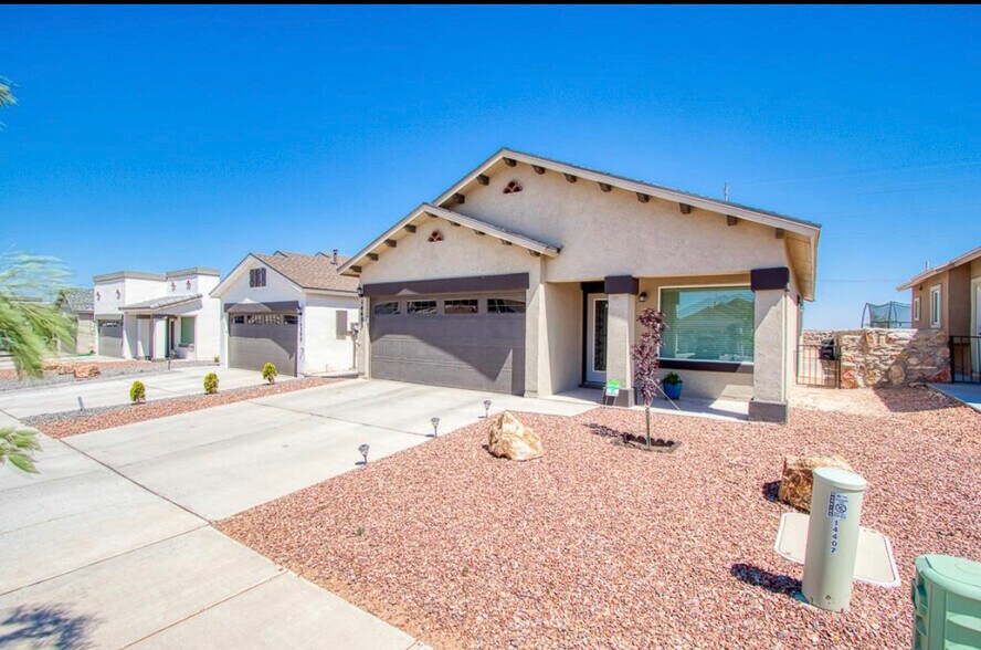 Building Photo - 14403 Kayla Mia Dr