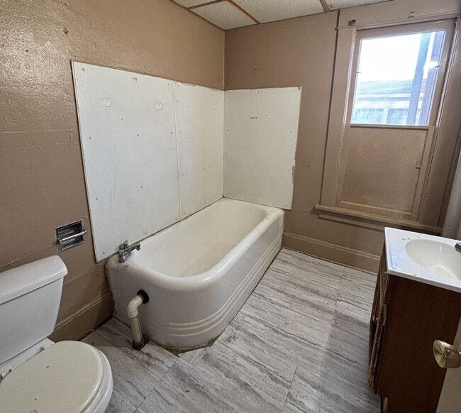 Building Photo - 2 Bedroom duplex for rent in Waterloo