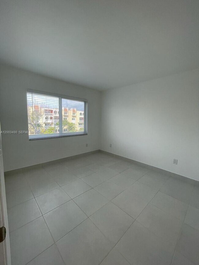 Building Photo - 7732 Camino Real