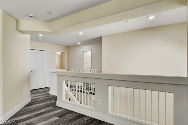 Building Photo - 8824 Cornwall Glen Ave