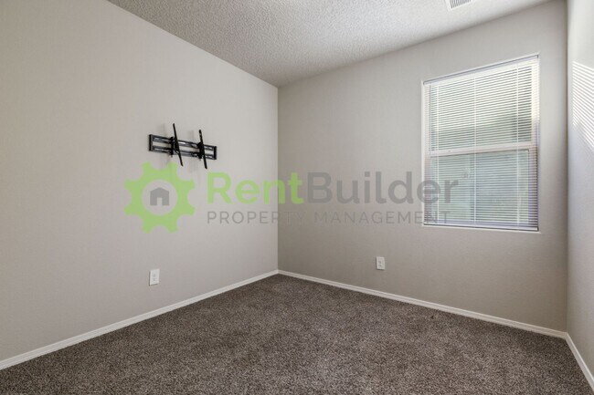 Building Photo - !!!SPECIAL LEASE OFFER - SIGN A LEASE BY 03/23/26 AND GET FIRST FULL MONTHS RENT FREE!!!