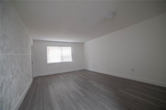 Building Photo - 4334 NW 9th Ave