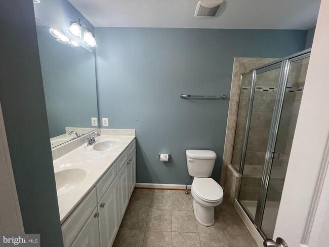Building Photo - 6800 Green Mill Way