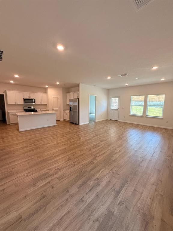 Building Photo - 1940 Lazy Acrs St