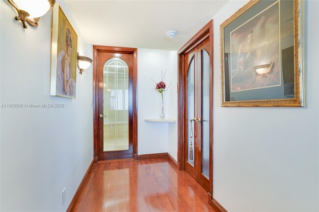 Building Photo - 2100 S Ocean Ln