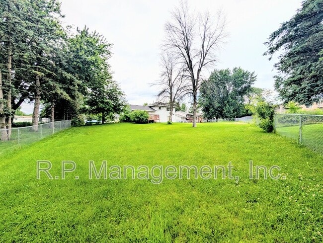 Building Photo - 4382 Rosebriar Ave