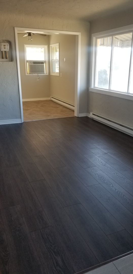 Building Photo - Very nice 1 bed 1 bath house on Columbia