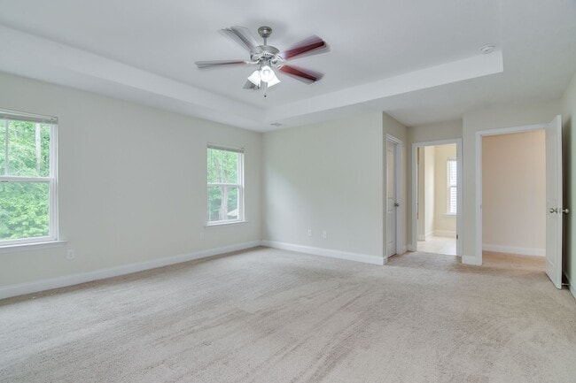 Building Photo - Canterbury Farms 3 Bed 2.5 Bath!