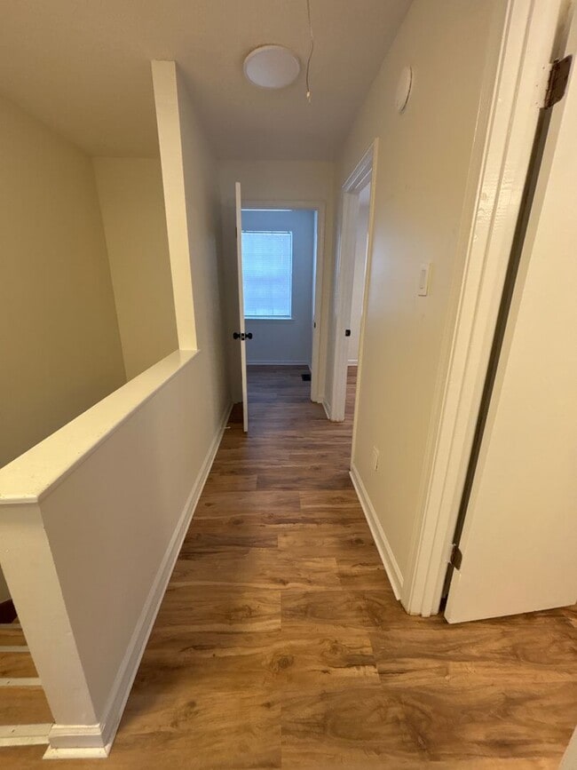 Building Photo - 00402