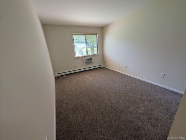 Building Photo - 9 Loudon Dr