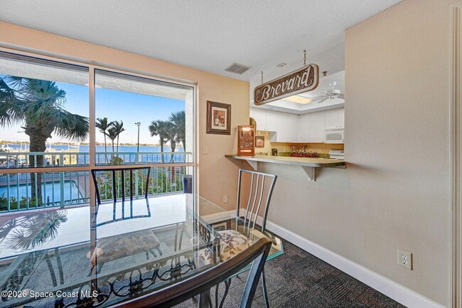 Building Photo - 102 Riverside Dr