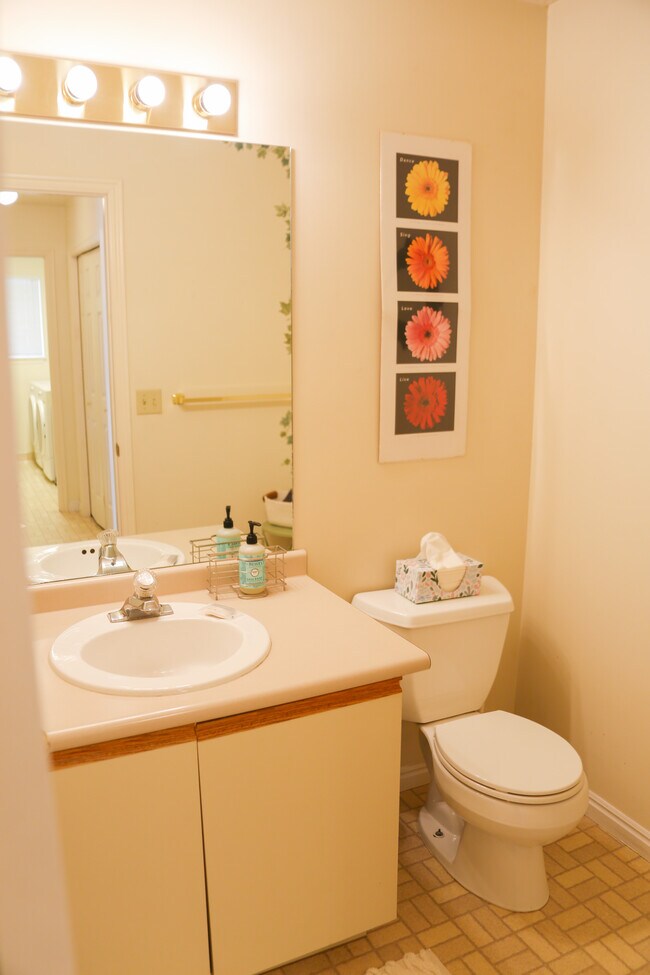 Building Photo - 9184 S Winter Wren Dr