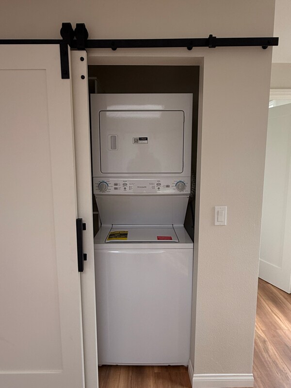 Building Photo - 4290 Dean Dr