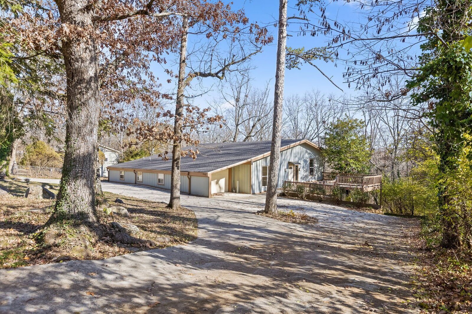 Building Photo - 940 Signal Rd