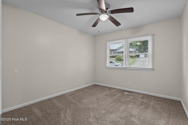 Building Photo - 5364 Silver Pine Dr