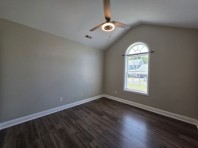 Building Photo - Spacious 4-Bedroom Bryan Farms Beauty with Bonus Suite, Large Fenced Yard & RV/Boat Parking!