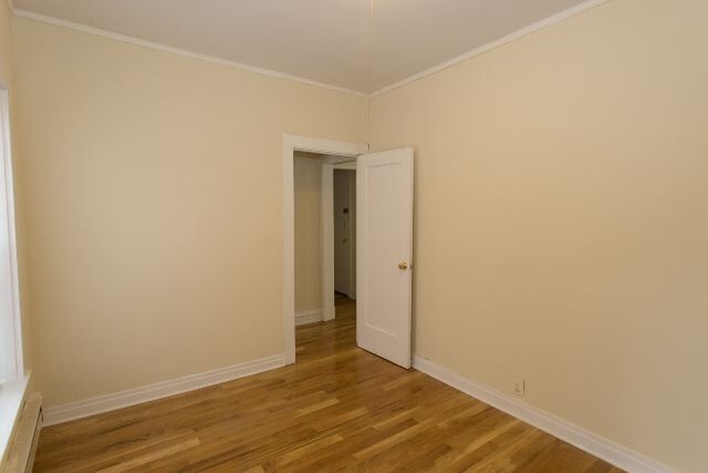 Building Photo - 629 W Barry Ave