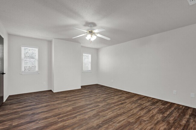 Building Photo - Townhome for Lease!