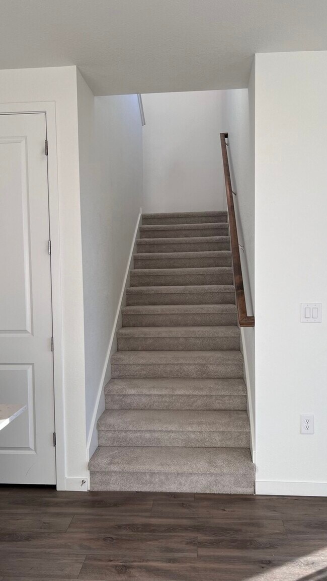 Building Photo - Charming 3 beds 2 baths in Commerce City!