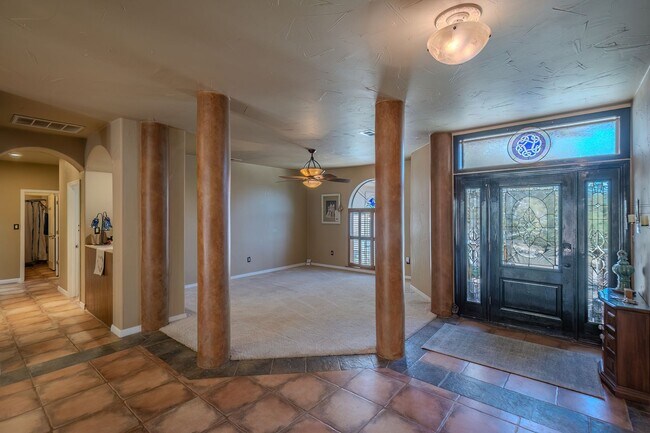 Building Photo - 111 Coker Ln
