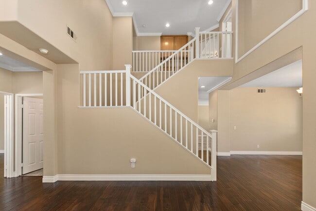 Building Photo - Paseo Del Sol, 5 br/3 ba House, 2-Story, 3 car gar, yard, corner lot, gardener, granite, hardwood...