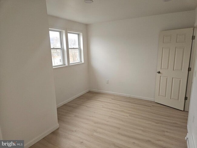 Building Photo - 509 Fairview St