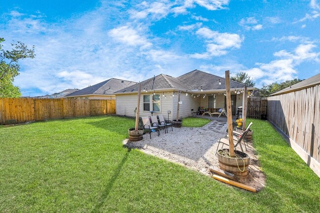 Building Photo - 6714 Albion Cresent Dr